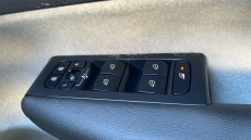 Volvo Xc40 2.0 B4P Inscription Pro 5dr Auto Petrol Estate